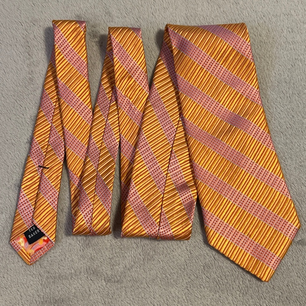Ted Baker Men’s Silk Designer Neck Tie Orange Pink Gray Stripe Made in USA
